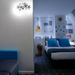 *** Отель Du Triangle D'or Франция